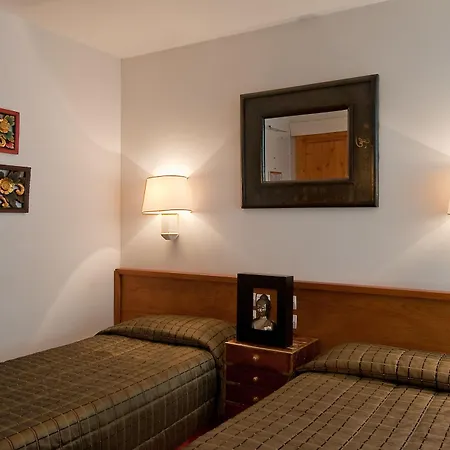 Vlh Montparnasse Eiffel 3*