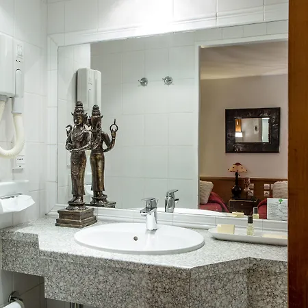 Vlh Montparnasse Eiffel 3*