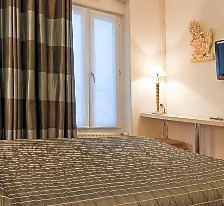 Vlh Montparnasse Eiffel فندق