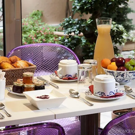 Vlh Montparnasse Eiffel Paris