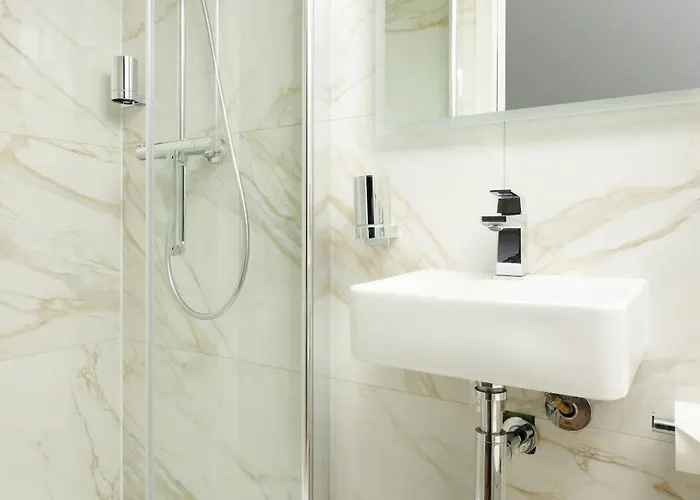 Hotel Vlh Montparnasse Eiffel 3*