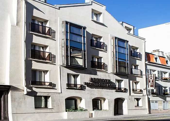 Hotel Vlh Montparnasse Eiffel 3*