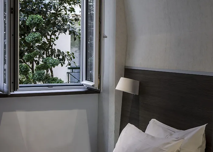 Hotel Vlh Montparnasse Eiffel 3*