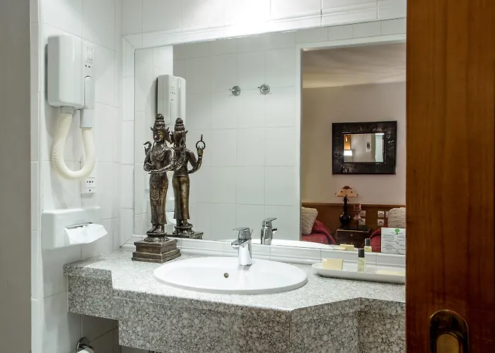 Vlh Montparnasse Eiffel 3*